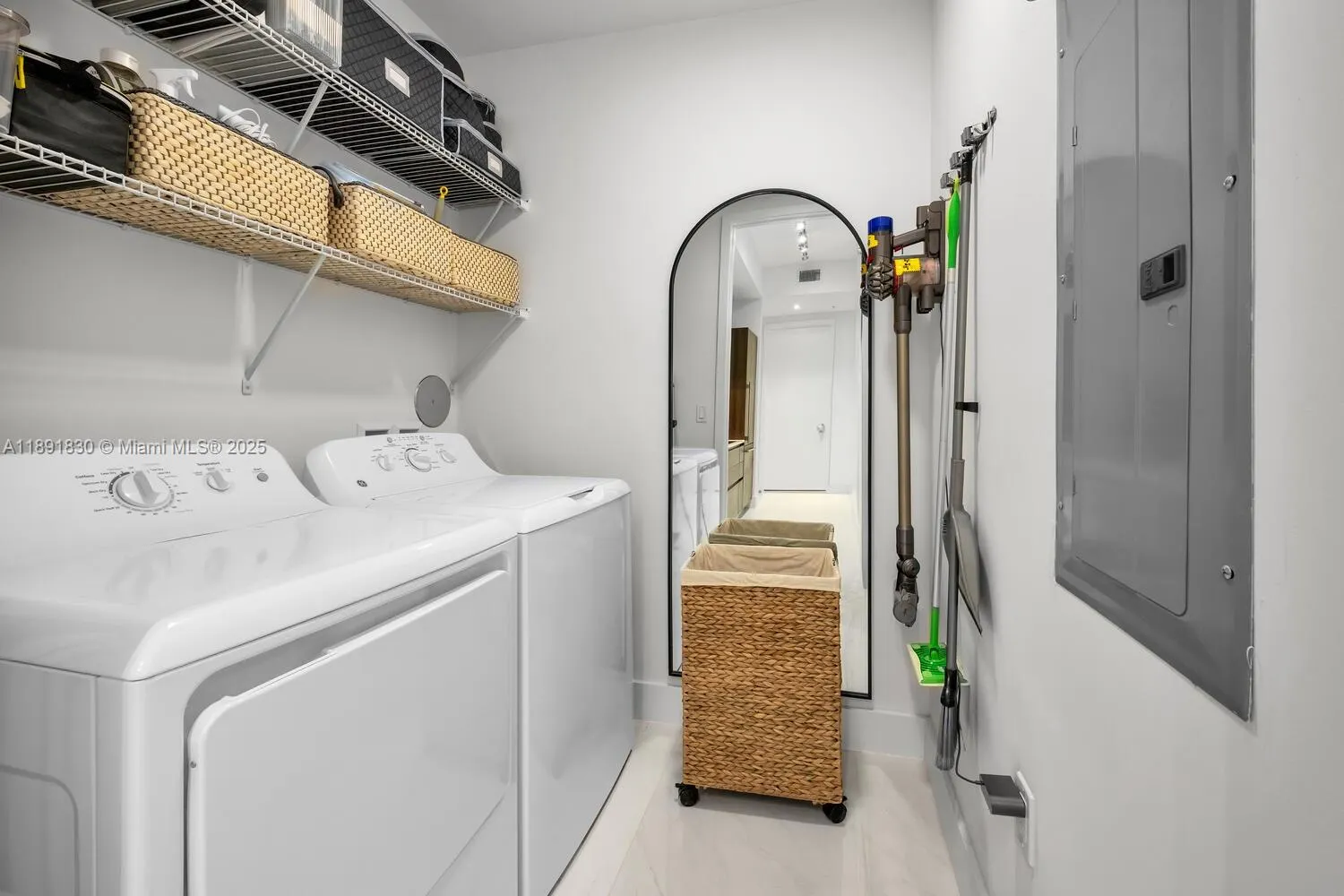 301 Altara Ave, #419