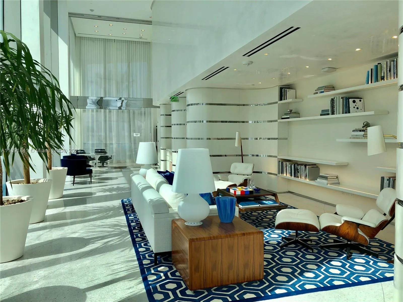 16901 Collins Ave, #805