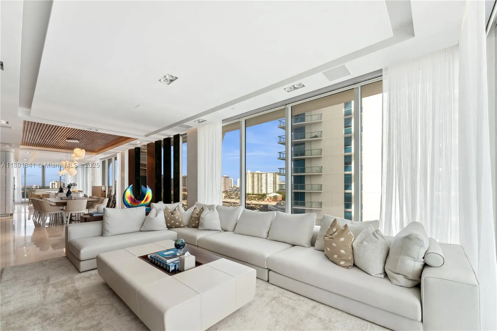 16901 Collins Ave, #805