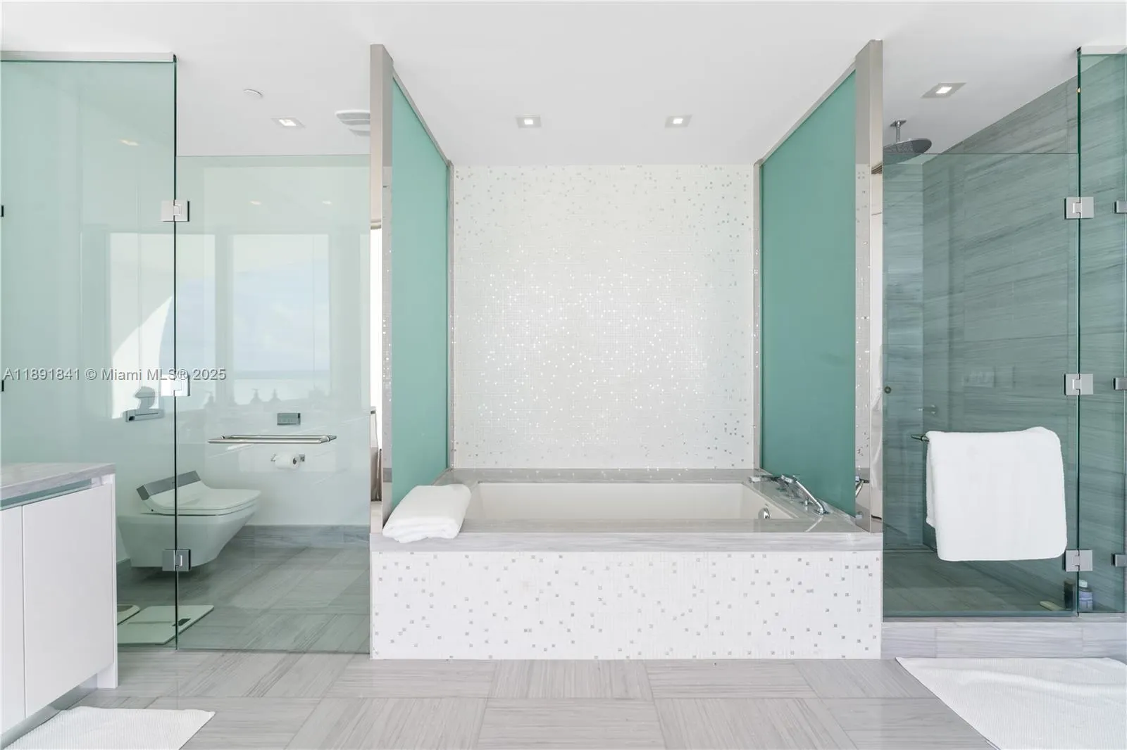 16901 Collins Ave, #805