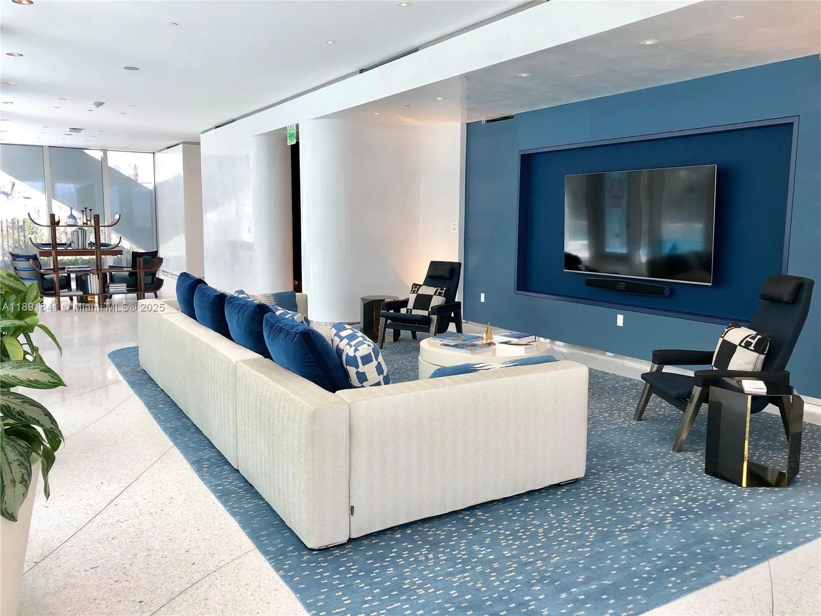 16901 Collins Ave, #805