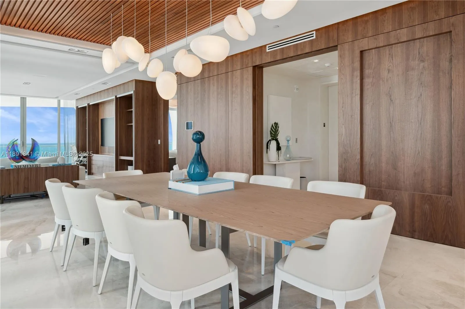 16901 Collins Ave, #805