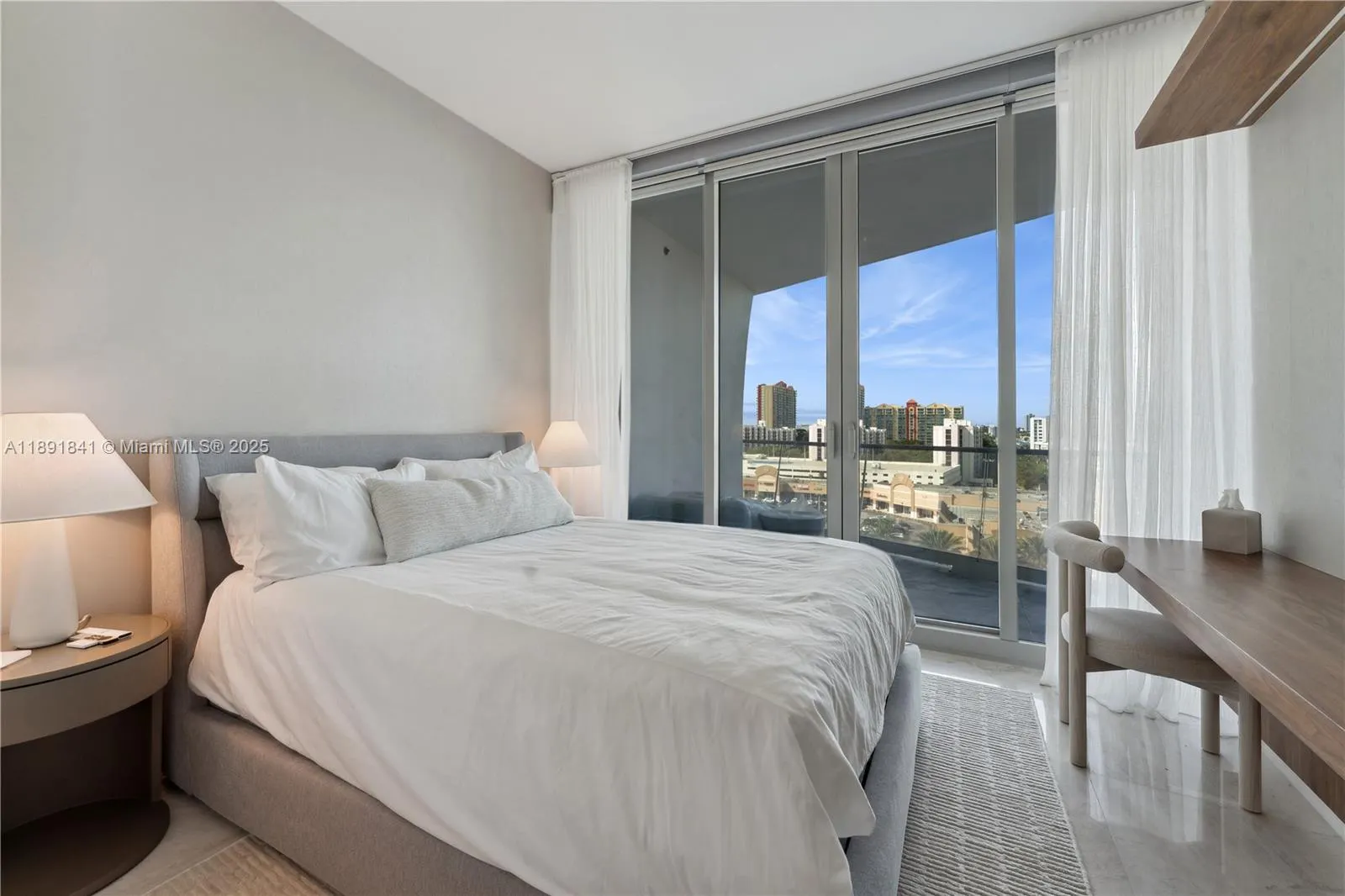 16901 Collins Ave, #805