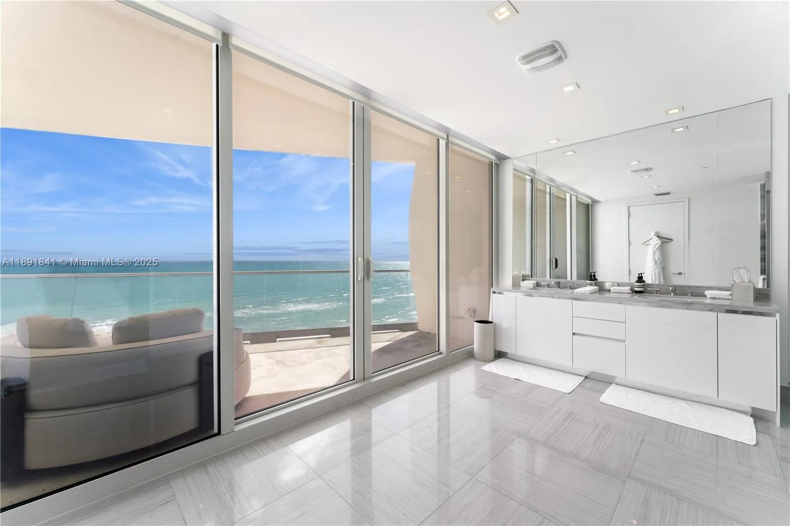 16901 Collins Ave, #805