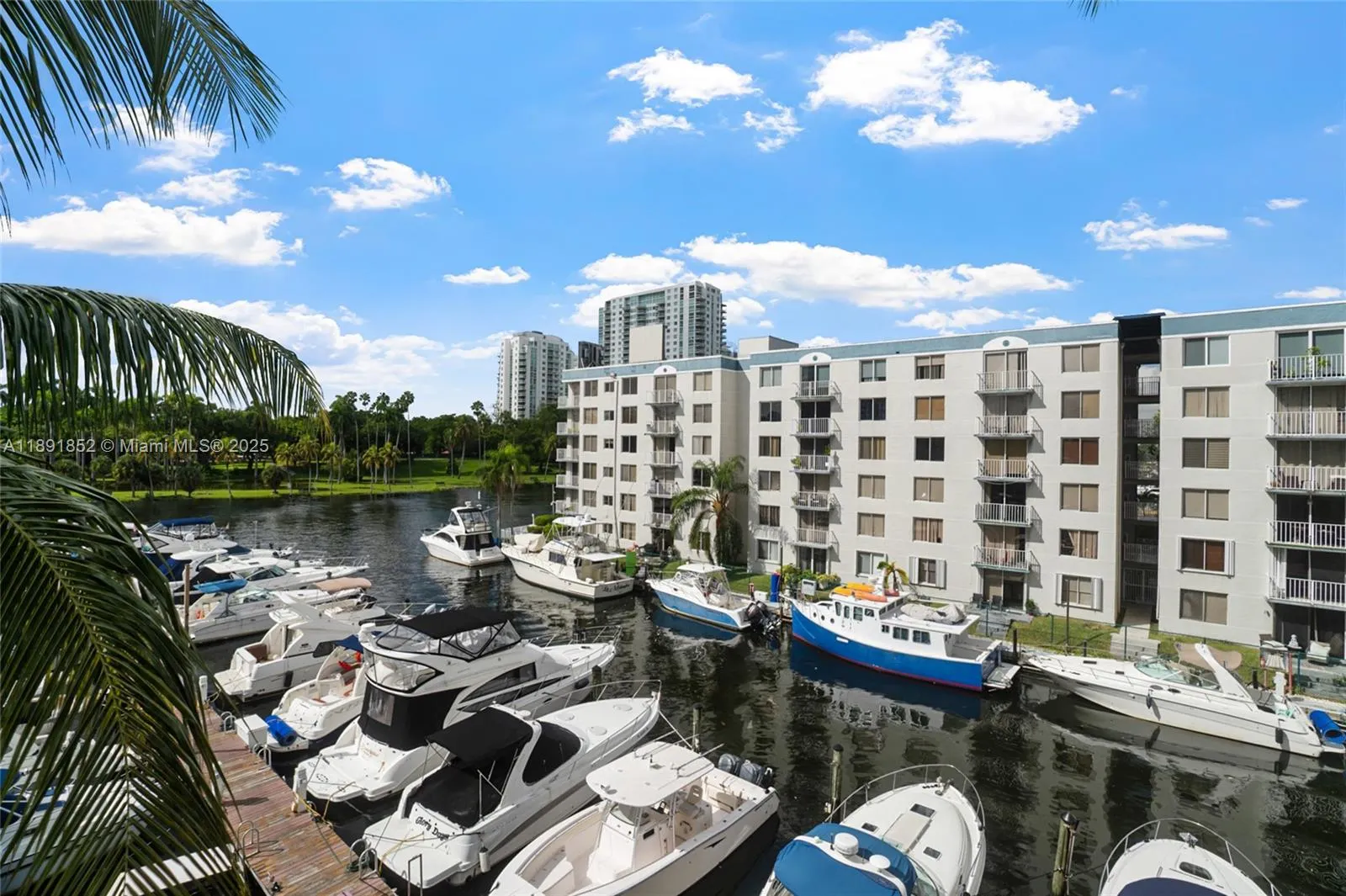1700 NW N River Dr, #406