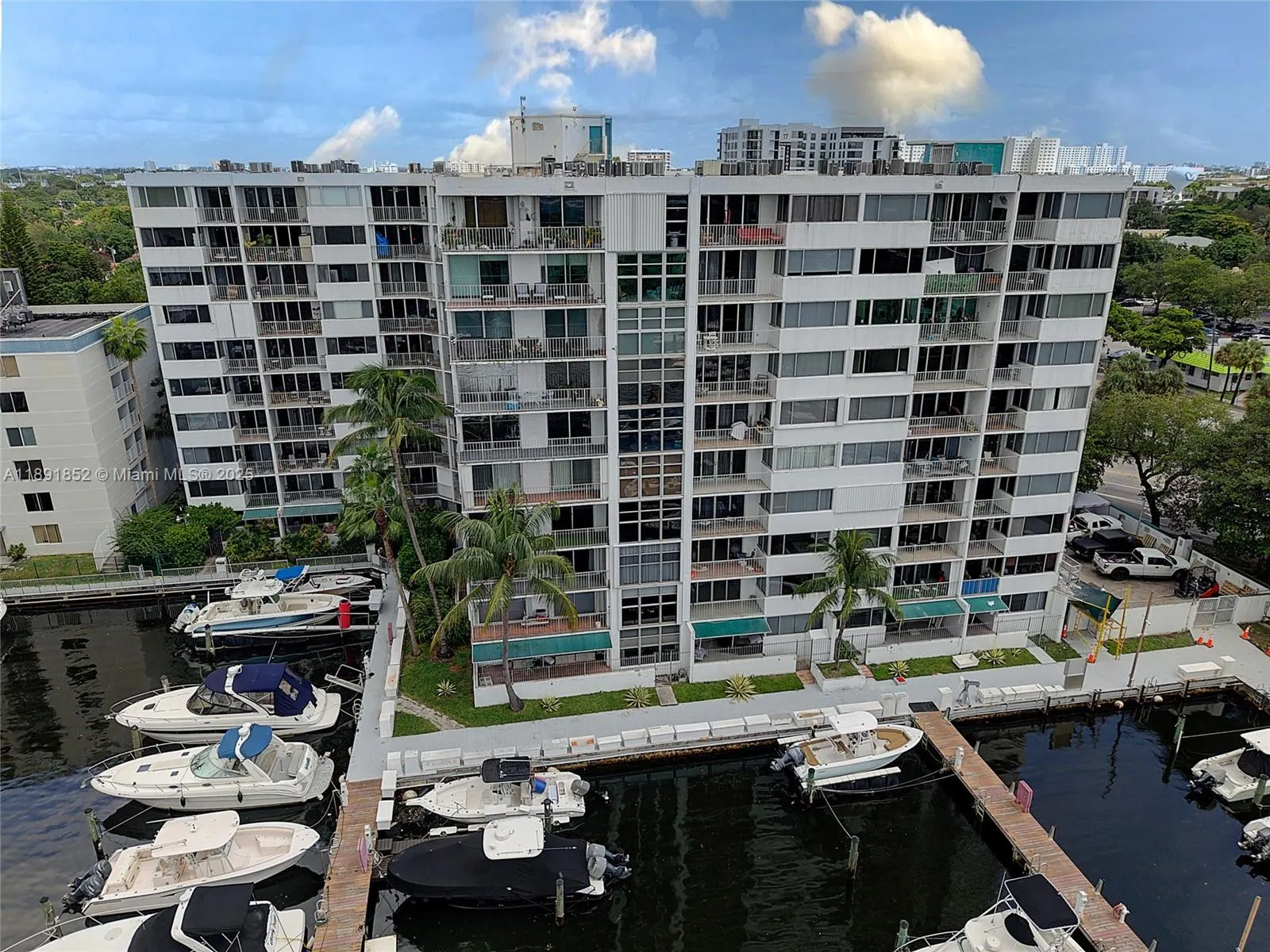 1700 NW N River Dr, #406