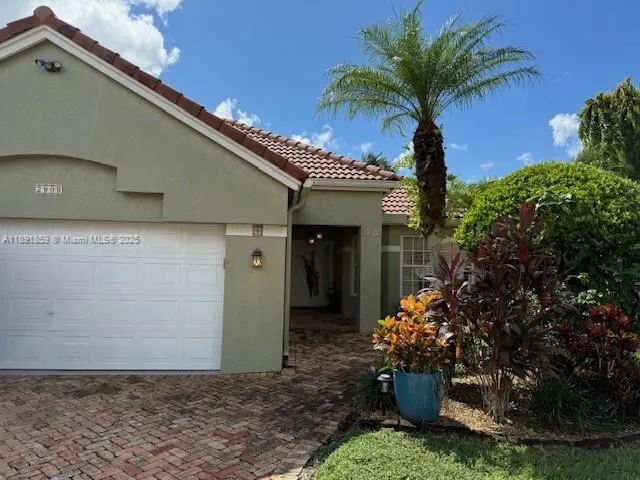 2909 Oak Park Cir