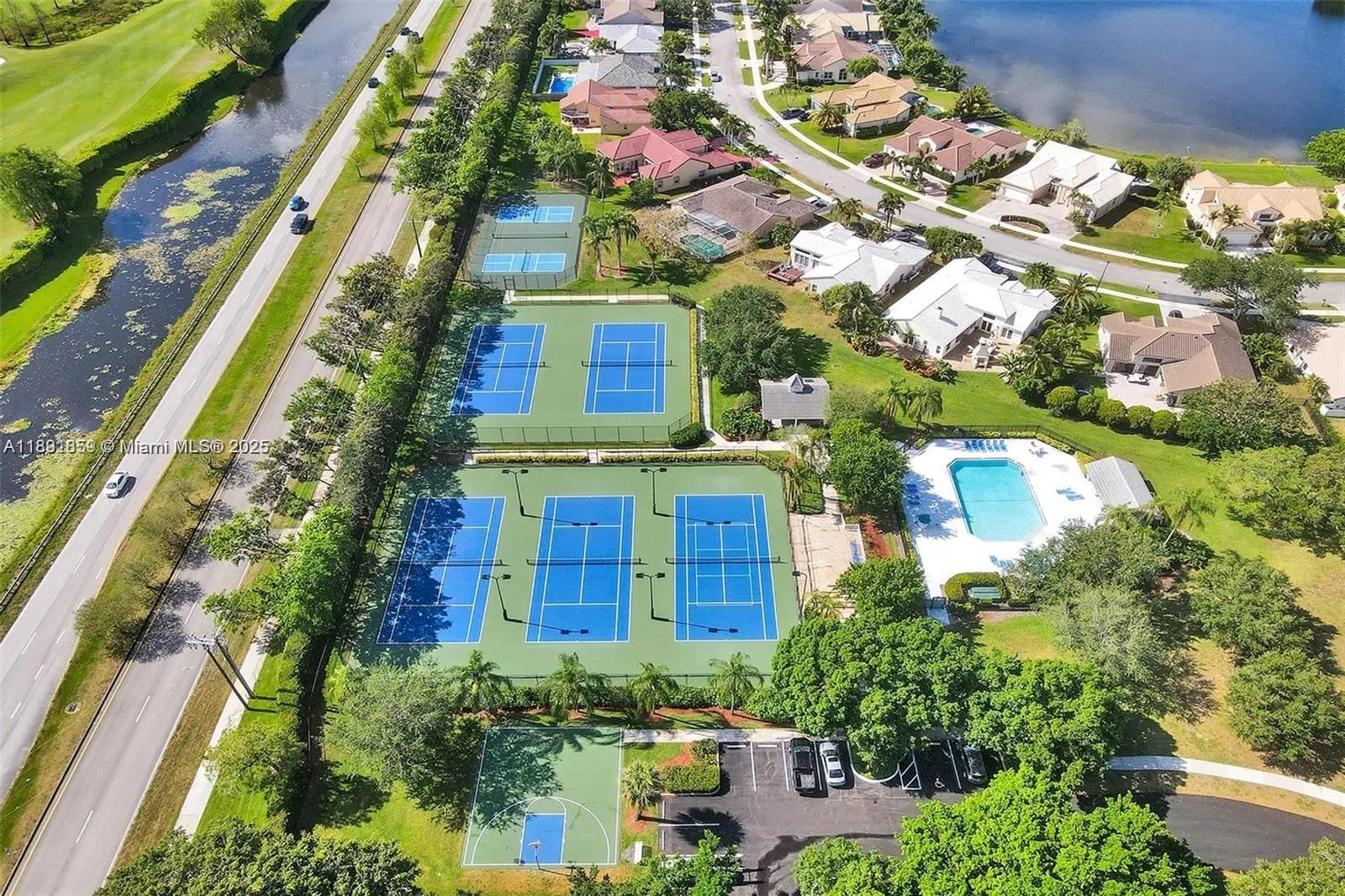 2909 Oak Park Cir