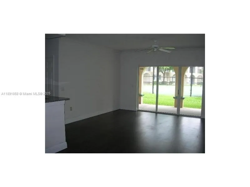 2517 Centergate Dr, #102