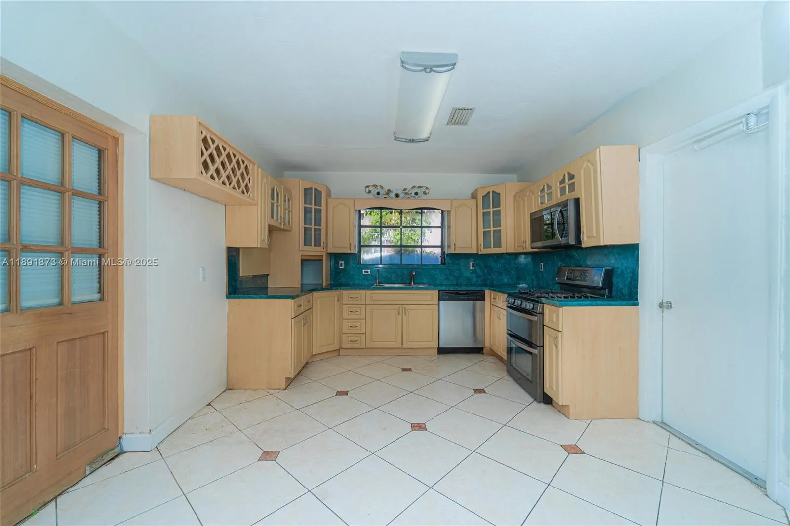 430 NE 145th St, #N/A