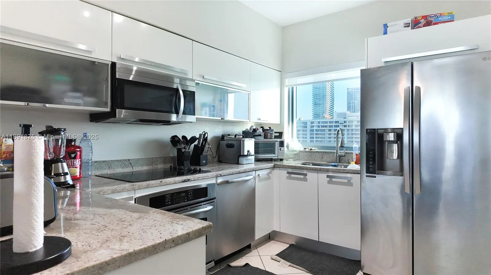 601 NE 36th St, #2206