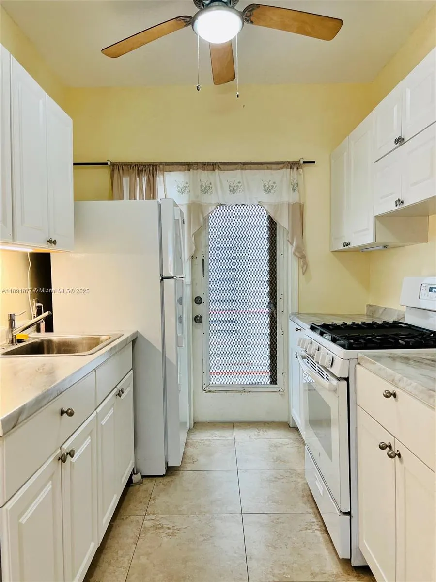 1141 Meridian Ave, #6