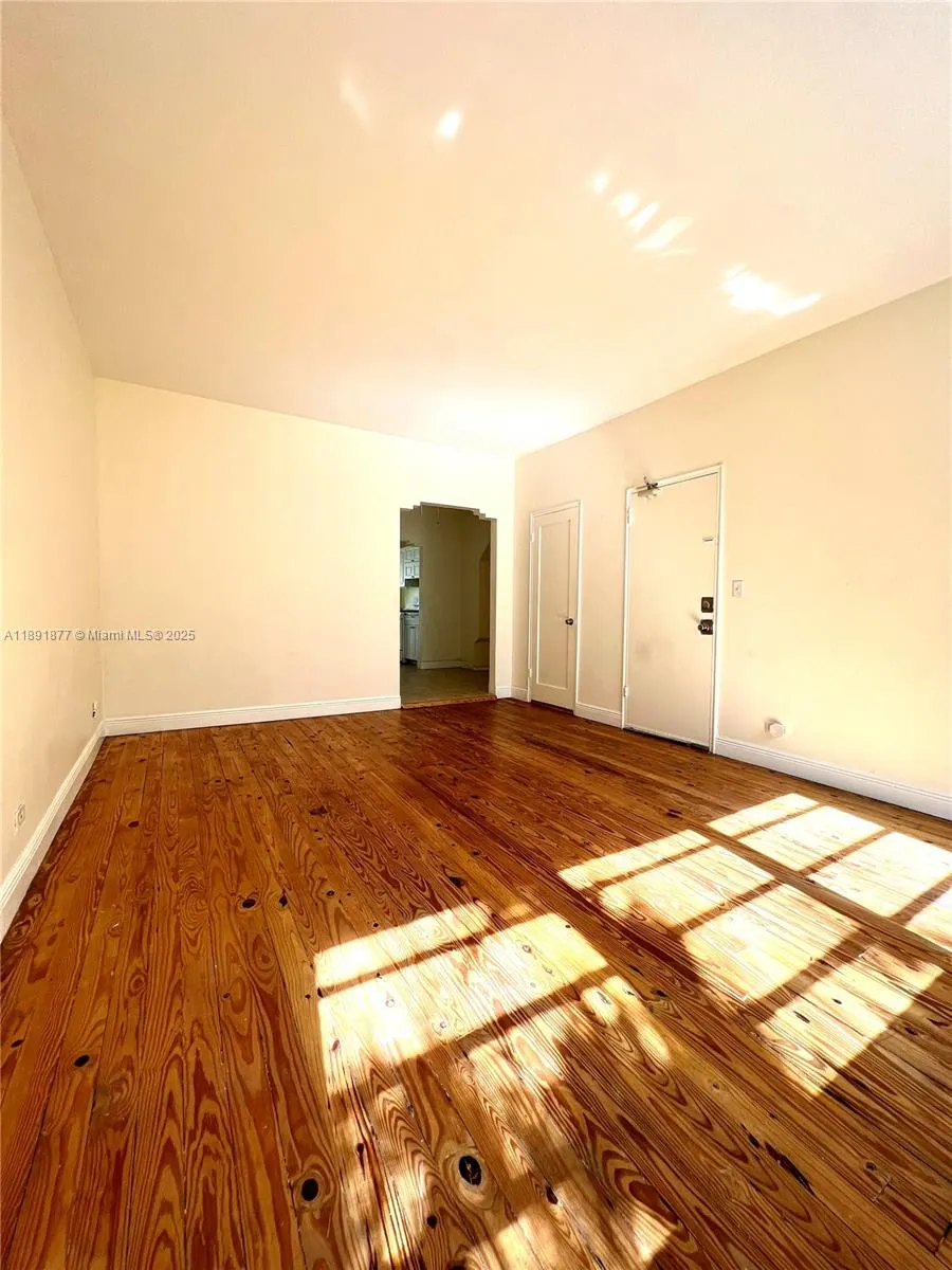 1141 Meridian Ave, #6