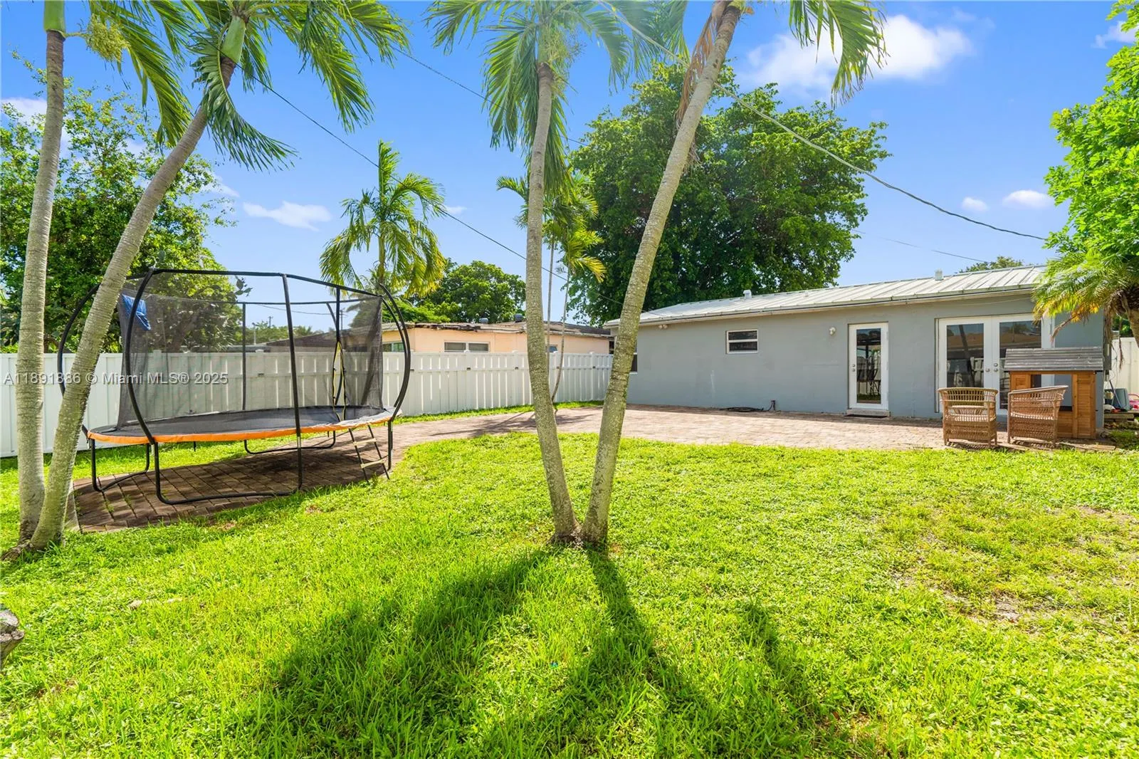 301 NW 53rd Ct