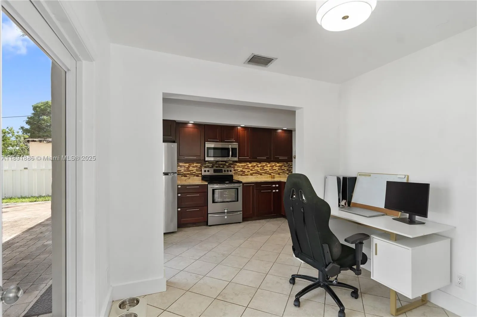 301 NW 53rd Ct