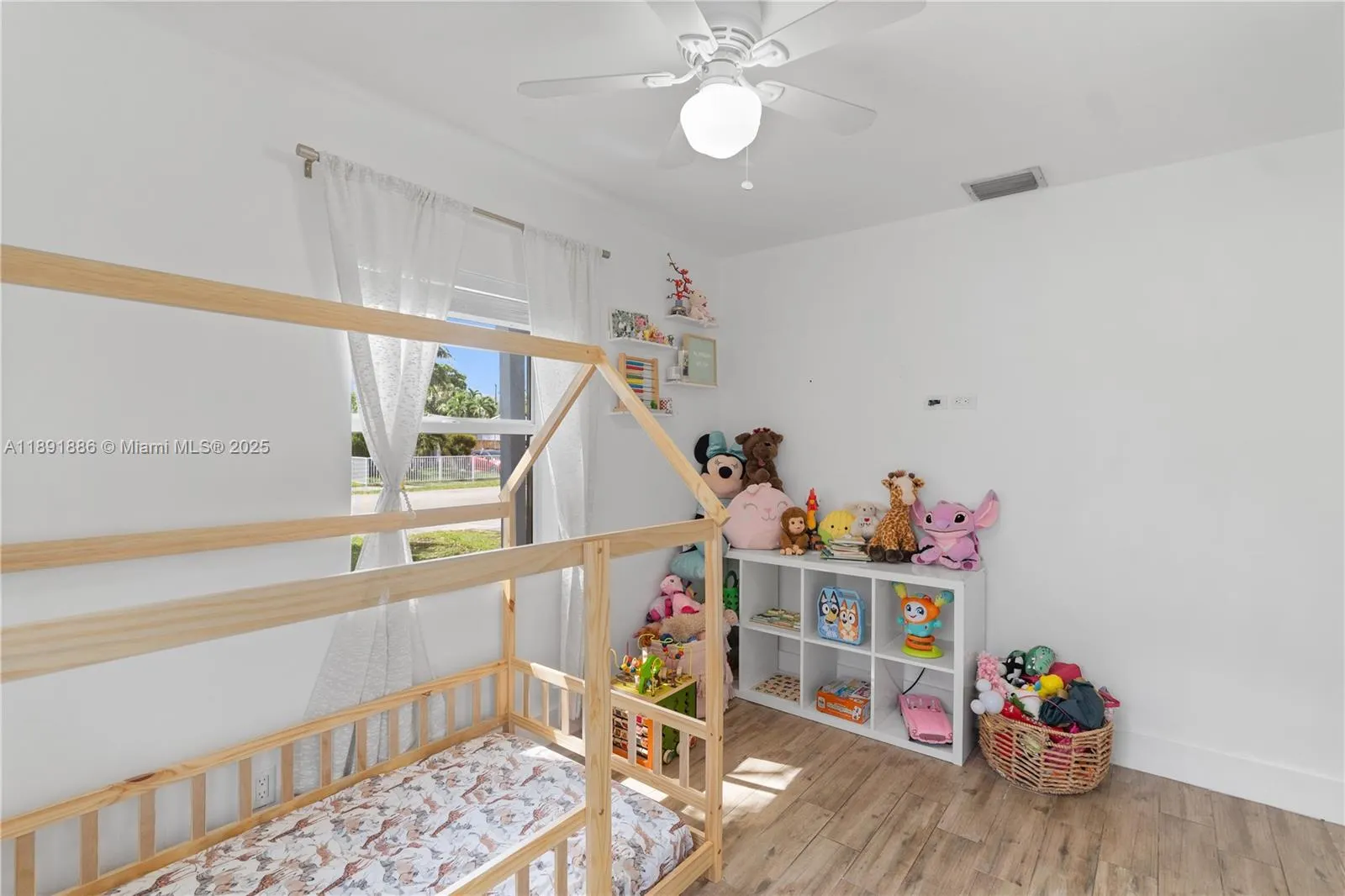 301 NW 53rd Ct