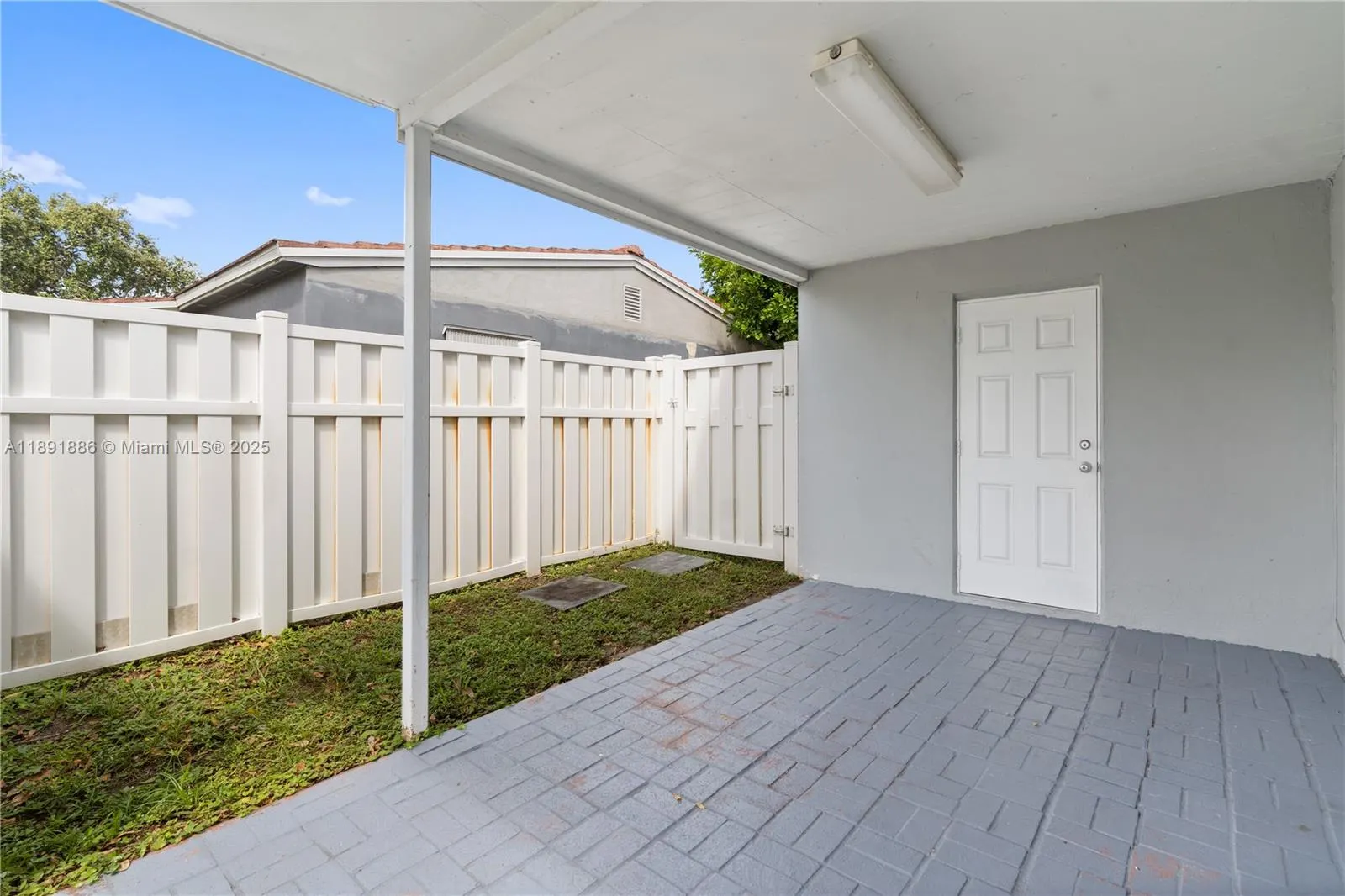 301 NW 53rd Ct