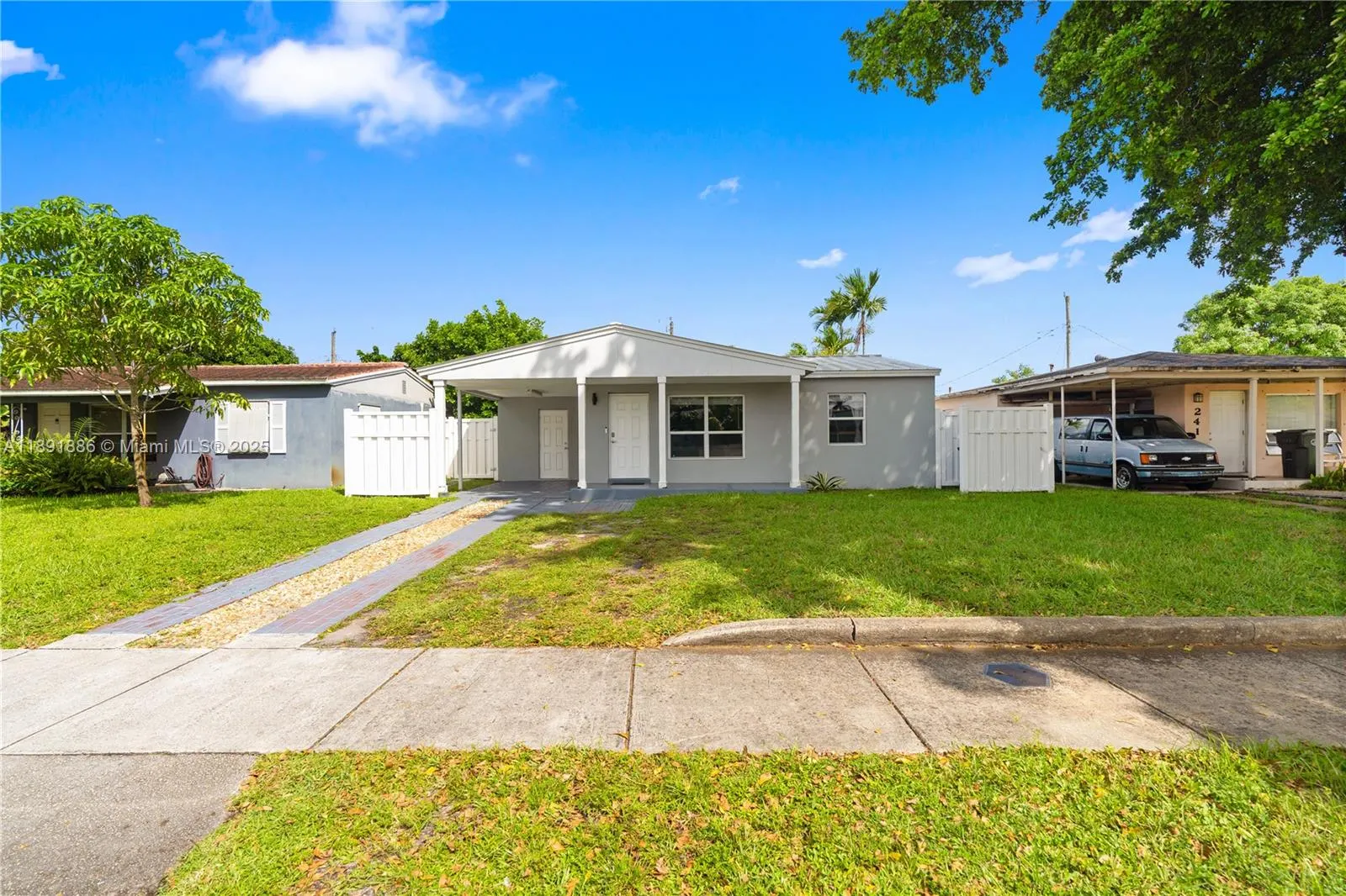 301 NW 53rd Ct