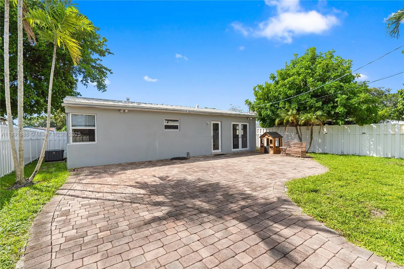 301 NW 53rd Ct