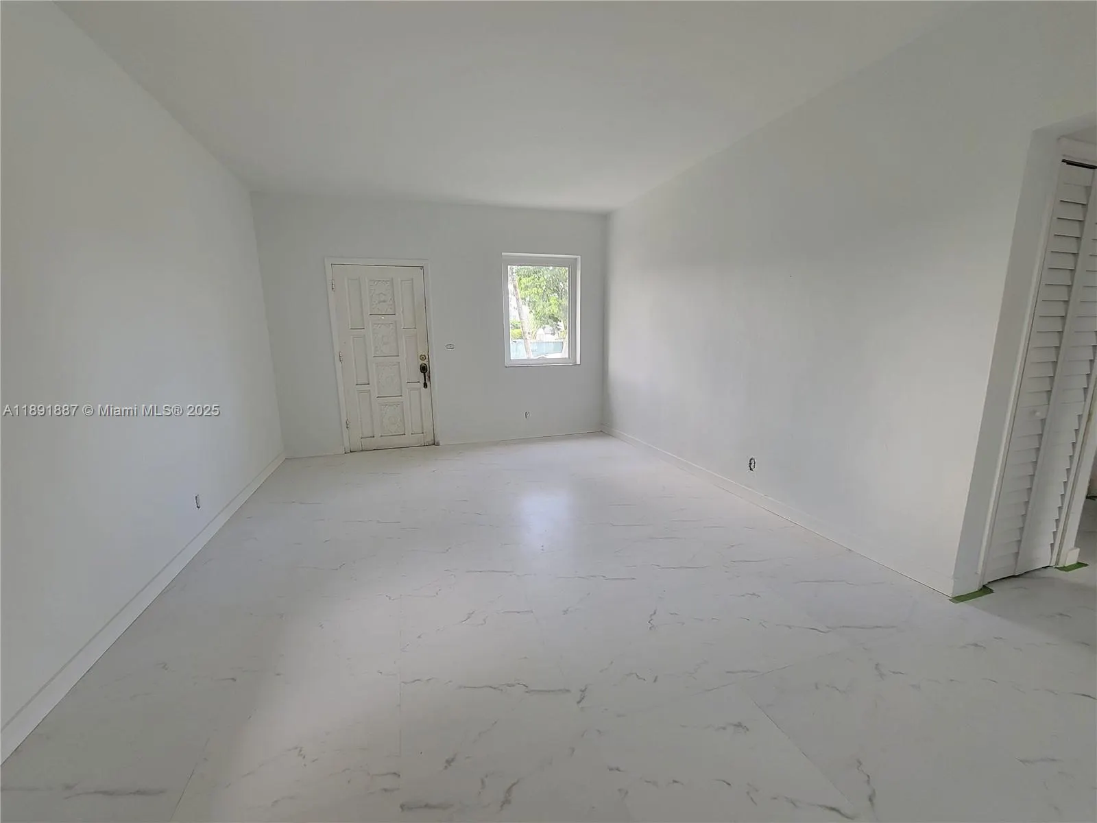 2450 SW 5th St, #2450