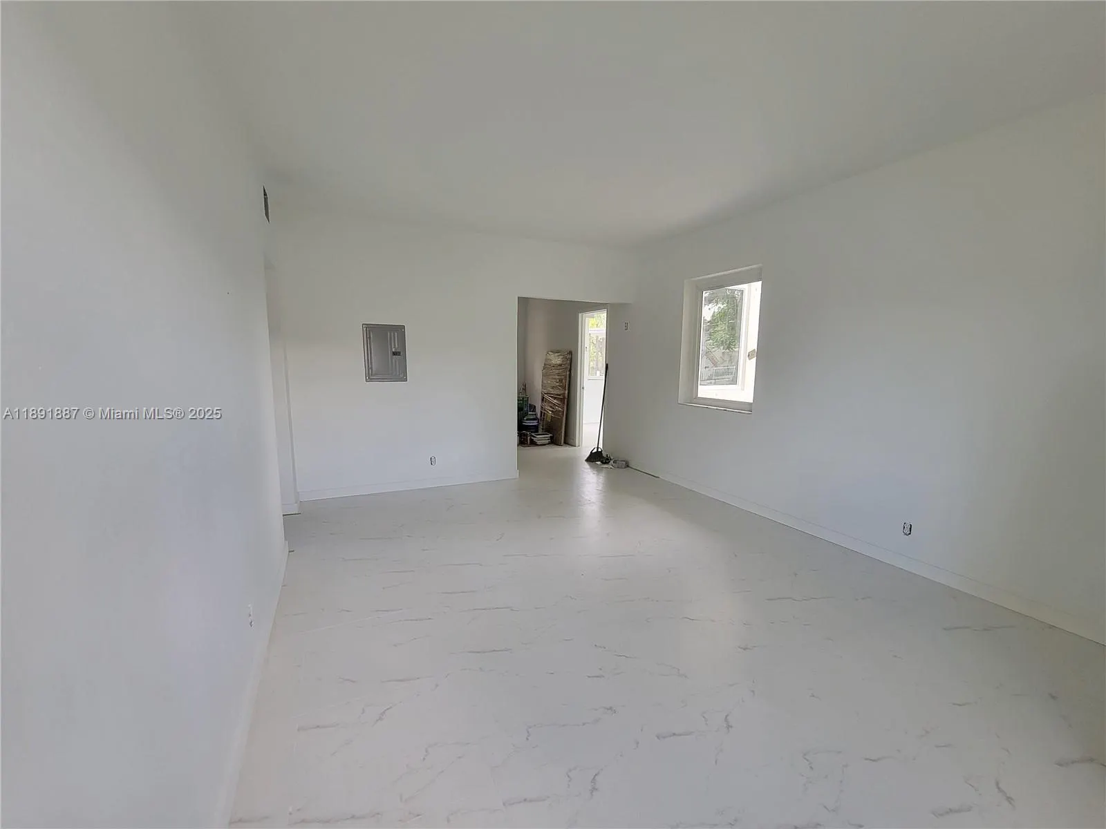 2450 SW 5th St, #2450