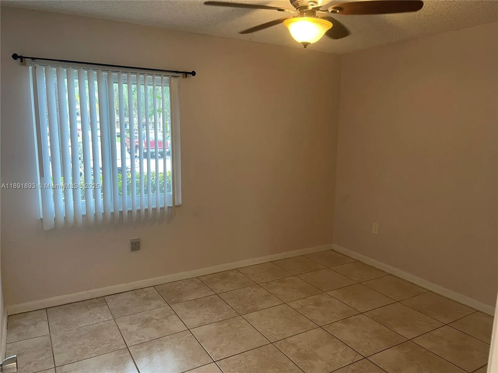 800 SW 142nd Ave, #104N