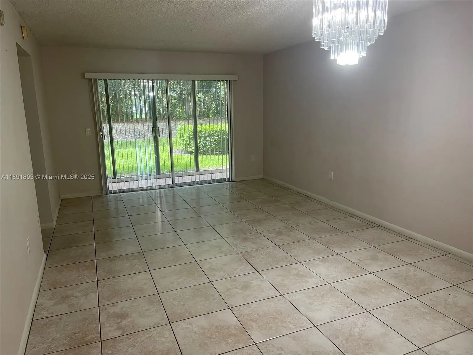 800 SW 142nd Ave, #104N