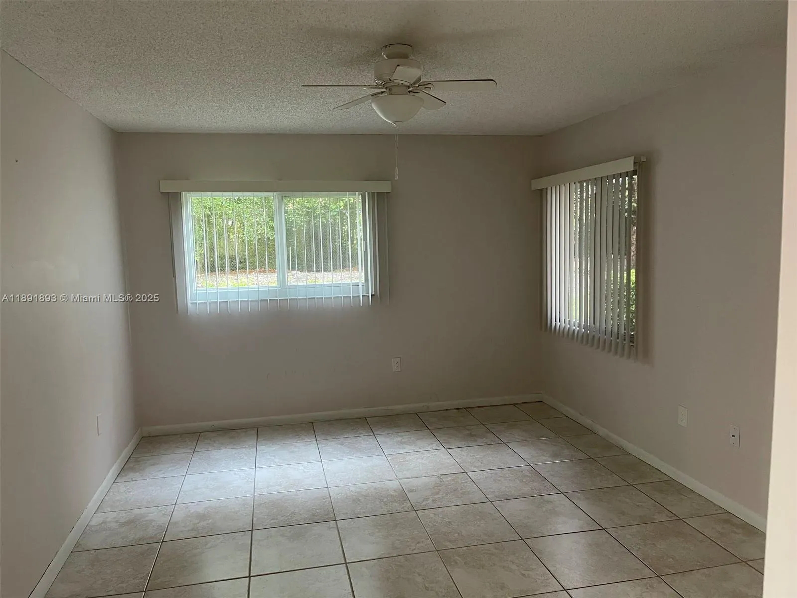 800 SW 142nd Ave, #104N