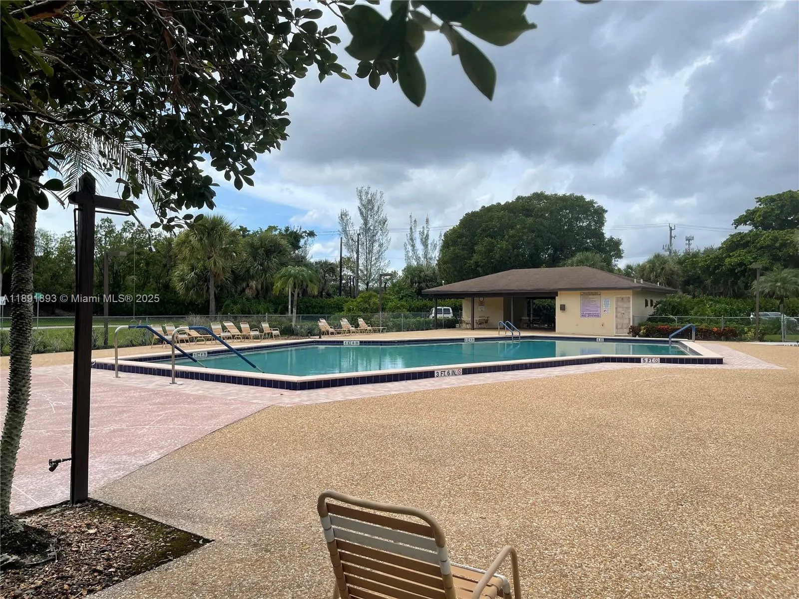 800 SW 142nd Ave, #104N