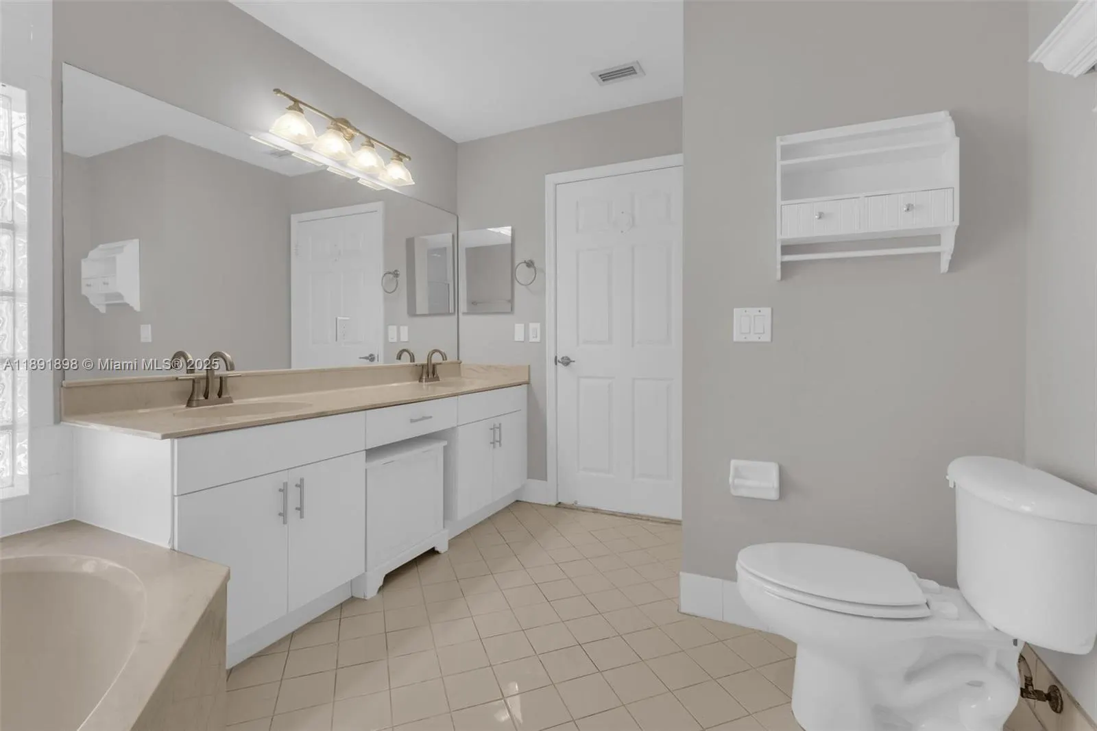 10635 NW 54th St