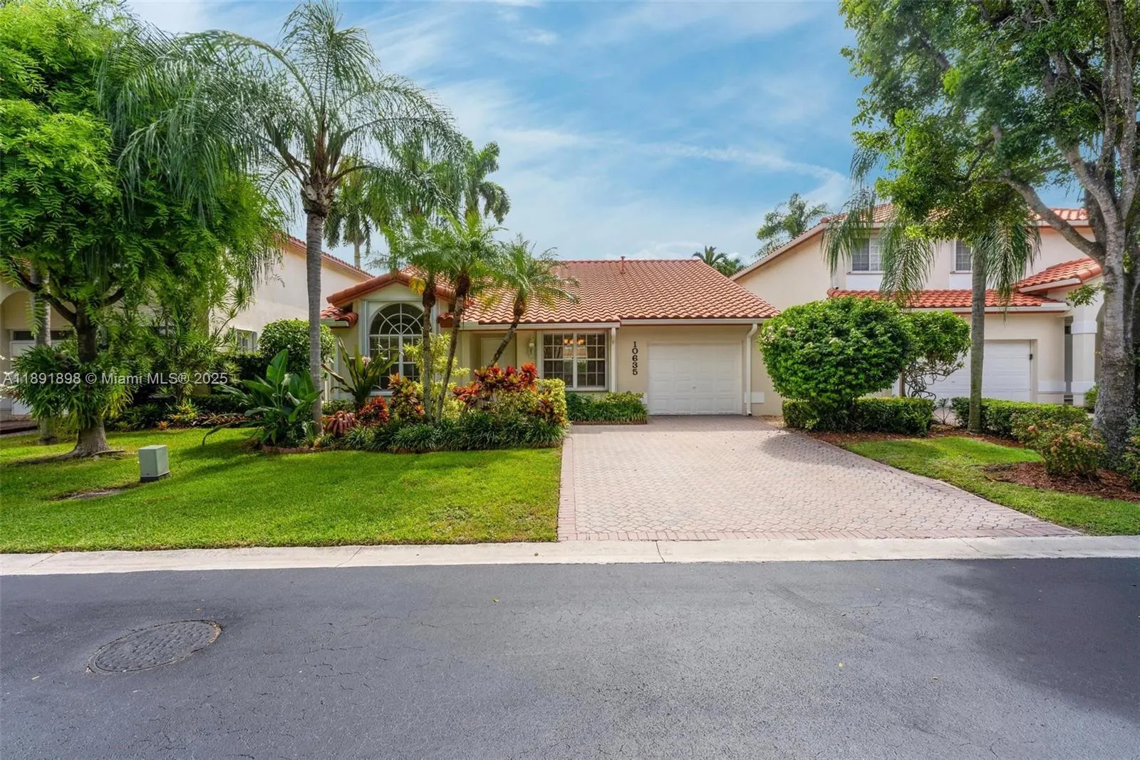10635 NW 54th St