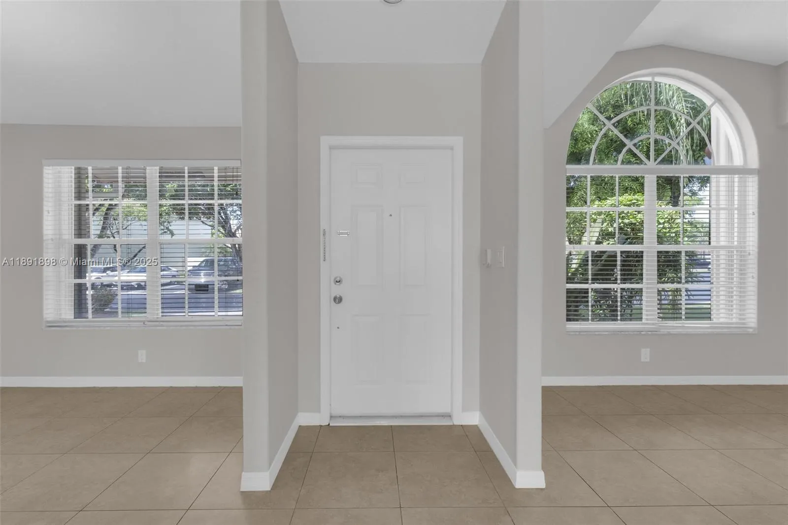 10635 NW 54th St