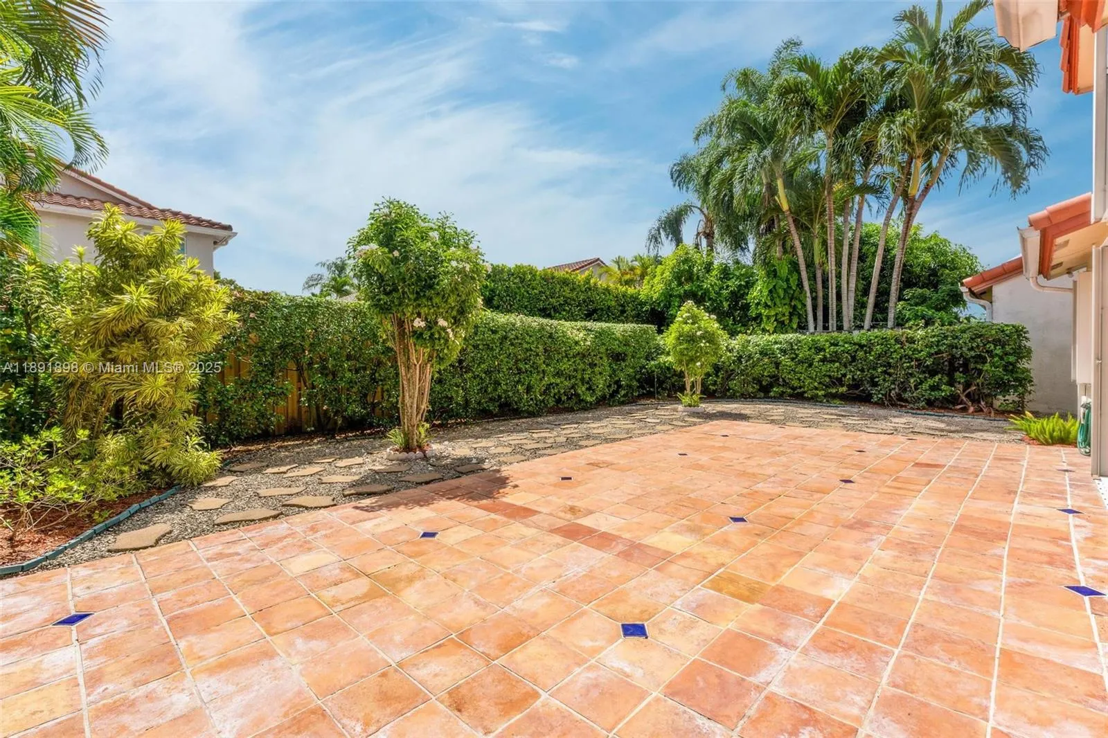 10635 NW 54th St