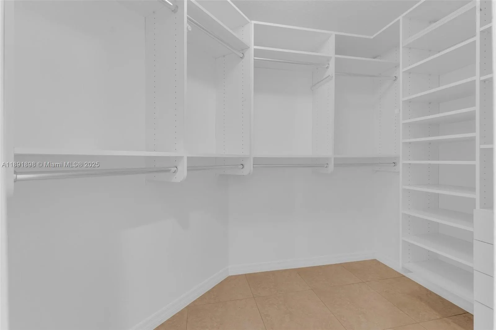 10635 NW 54th St