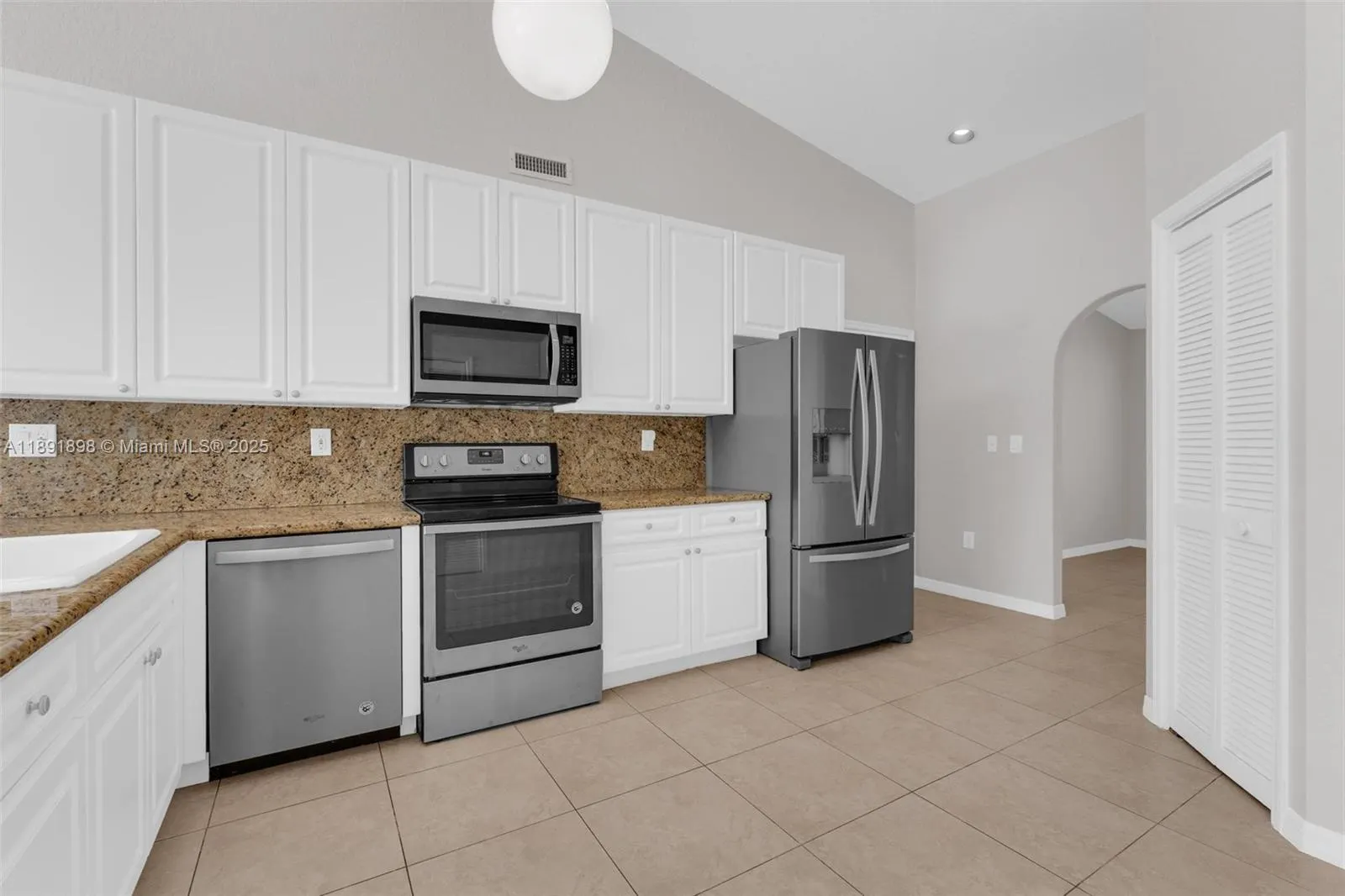 10635 NW 54th St
