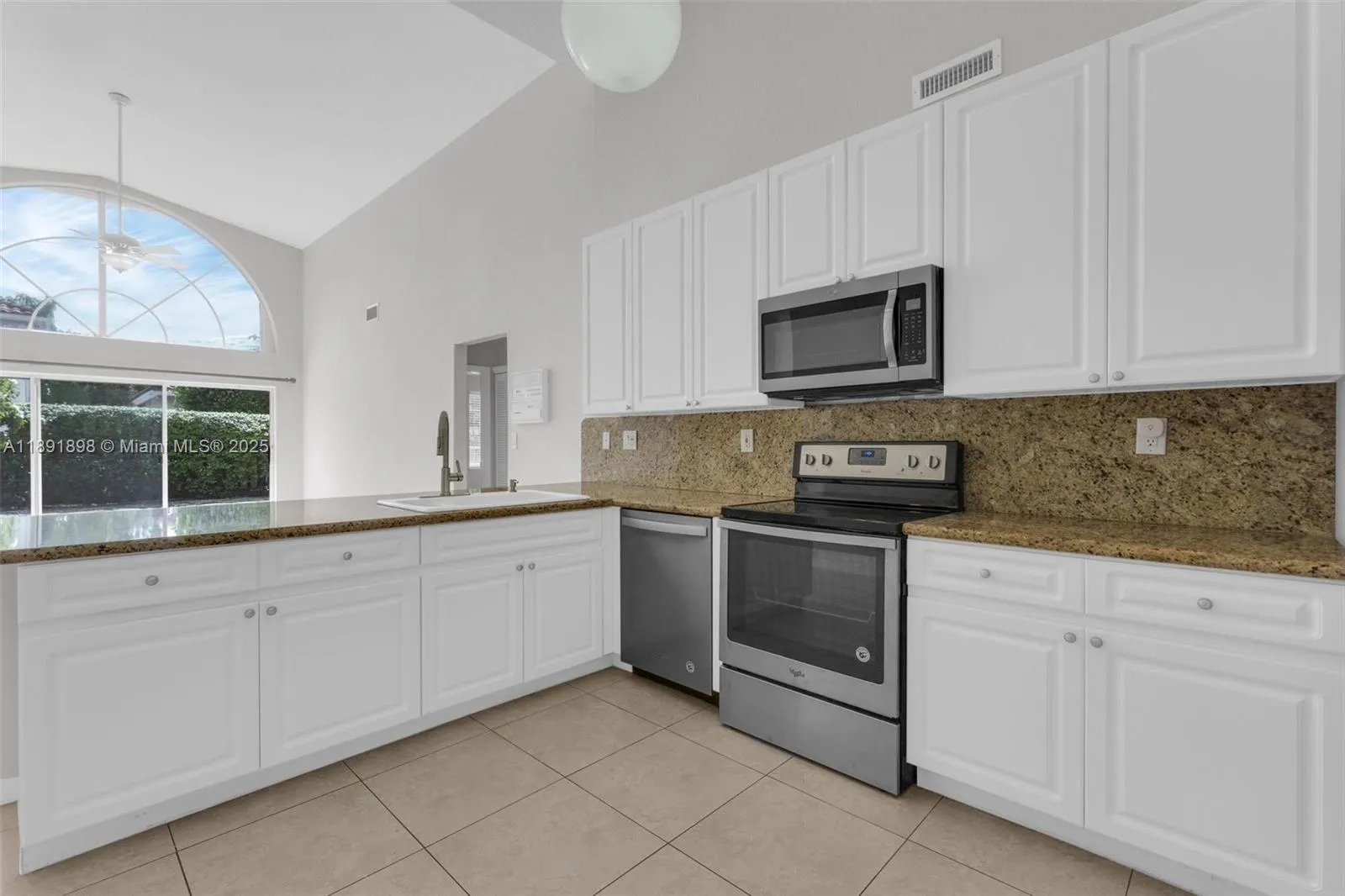 10635 NW 54th St