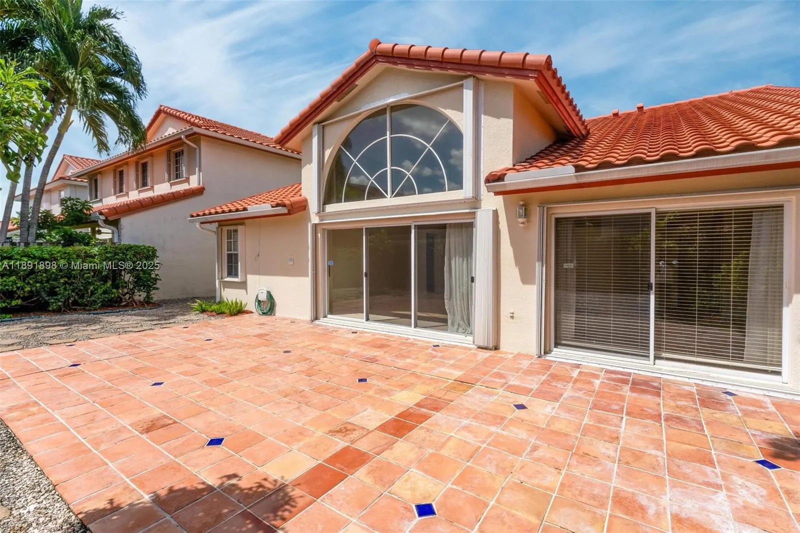10635 NW 54th St