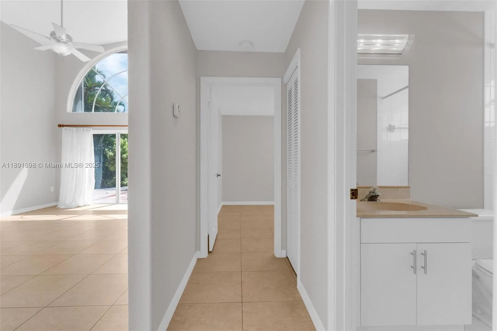 10635 NW 54th St