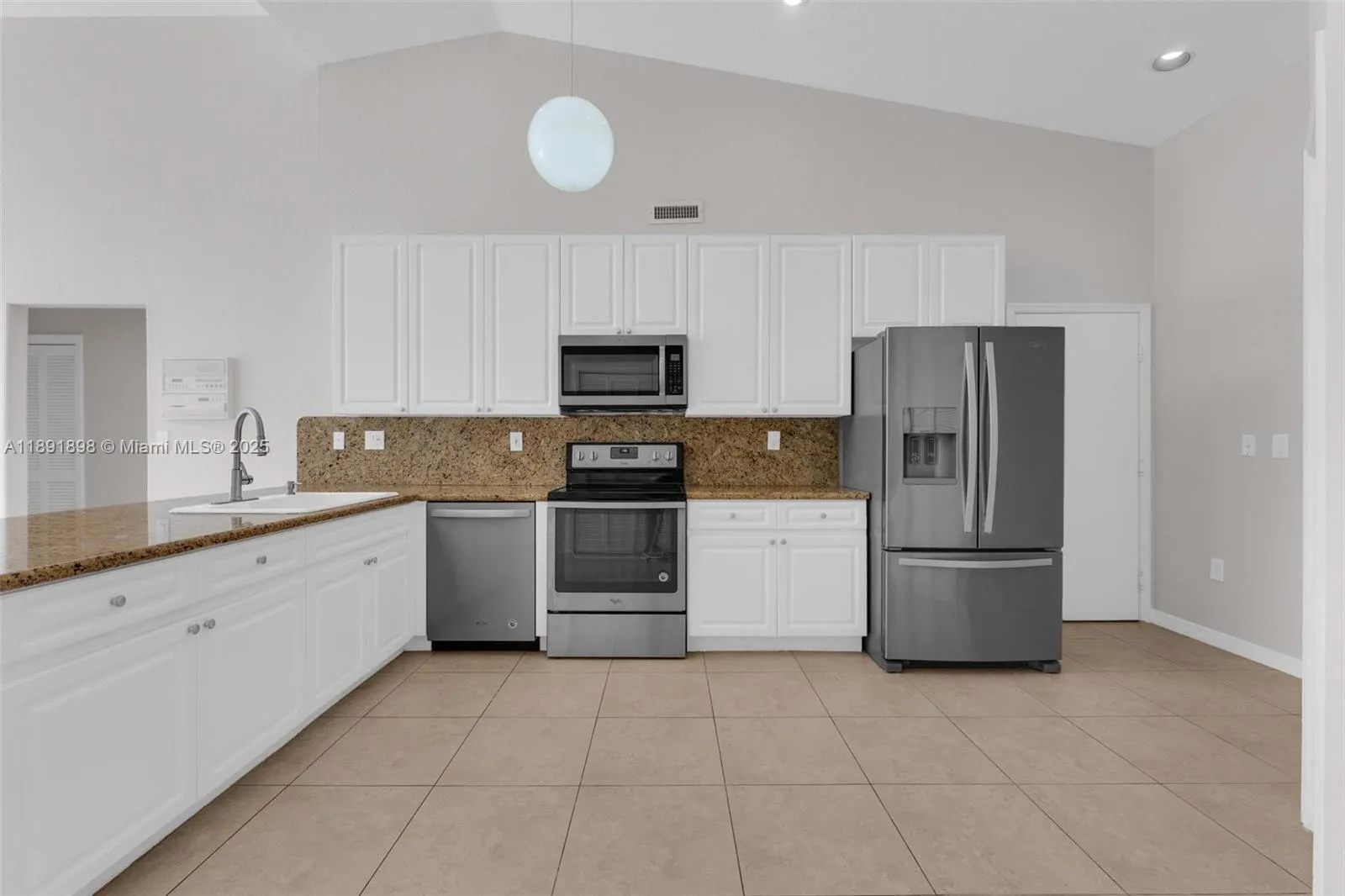 10635 NW 54th St