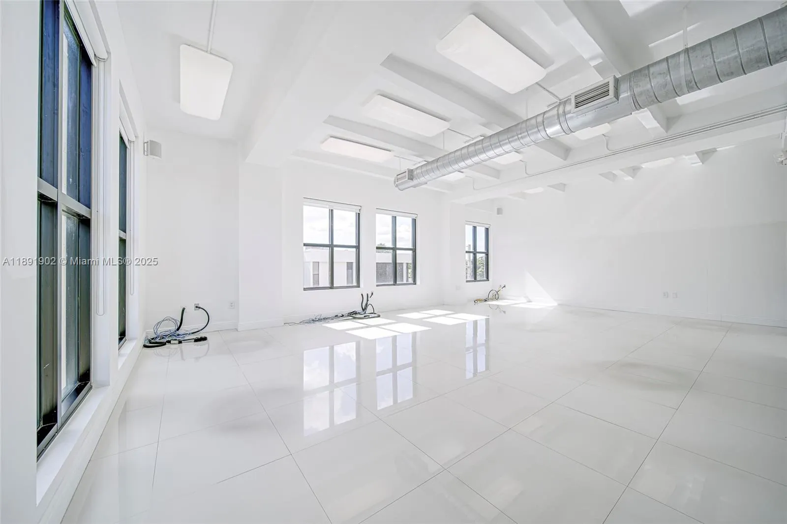 814 Ponce De Leon Blvd, #304