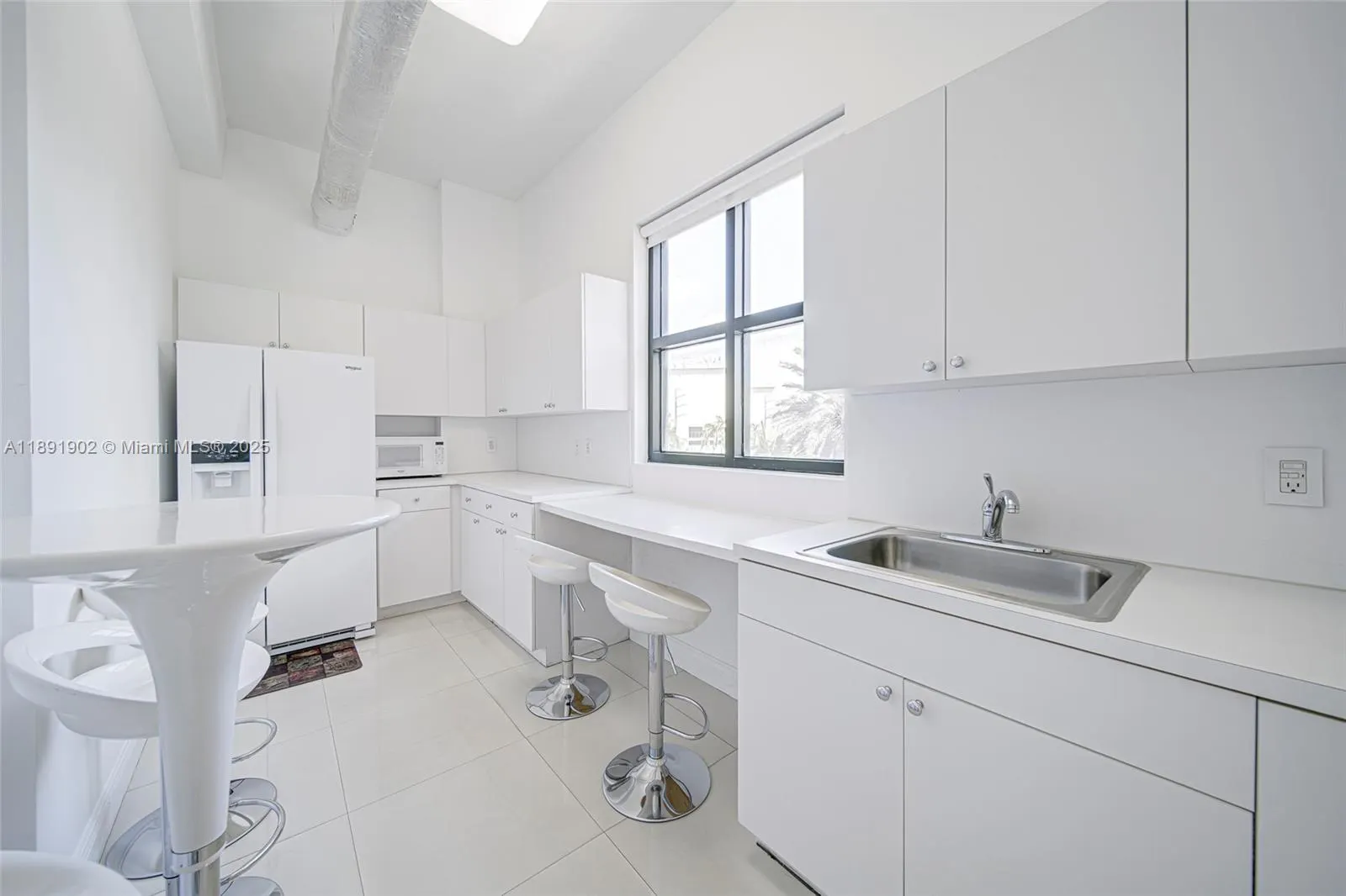 814 Ponce De Leon Blvd, #304