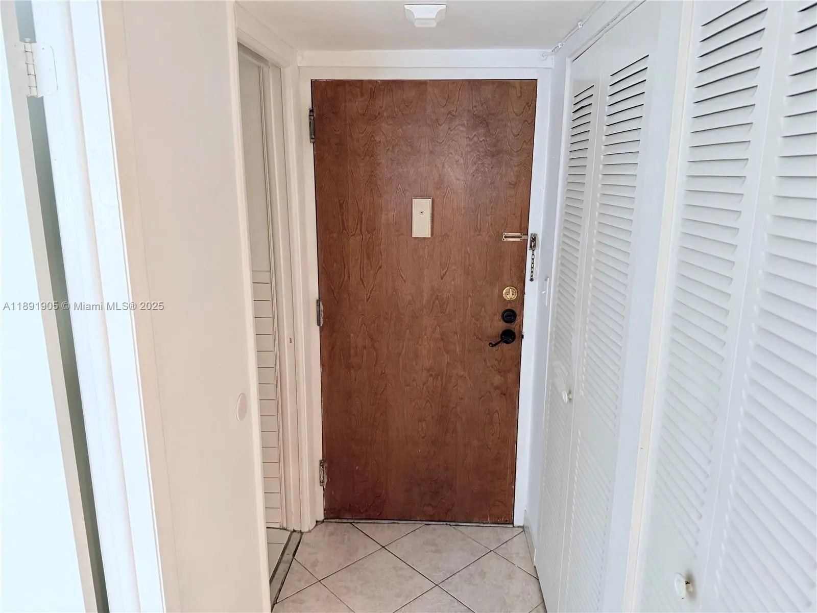 4101 Indian Creek Dr, #301