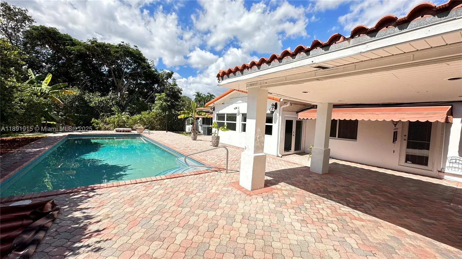 5780 SW 53rd Ter