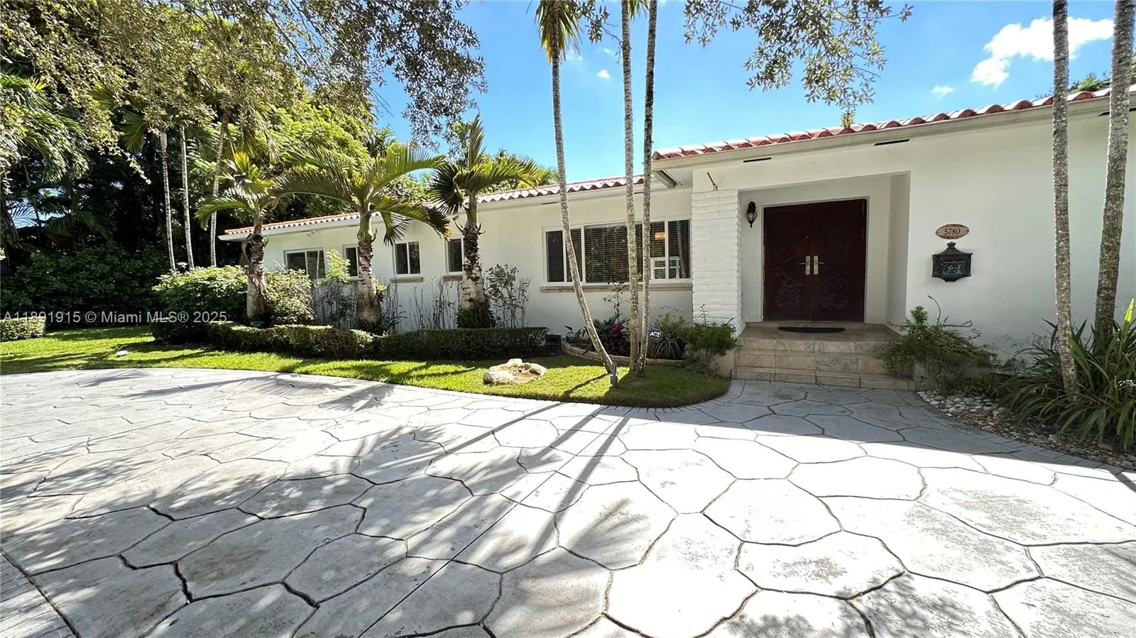 5780 SW 53rd Ter