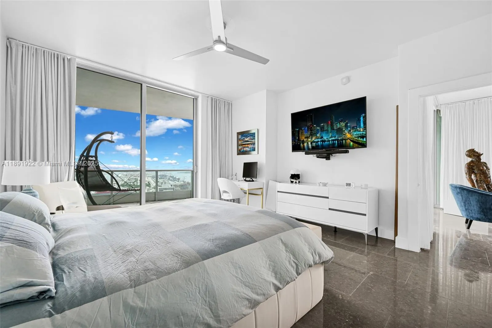 900 Biscayne Blvd, #4901