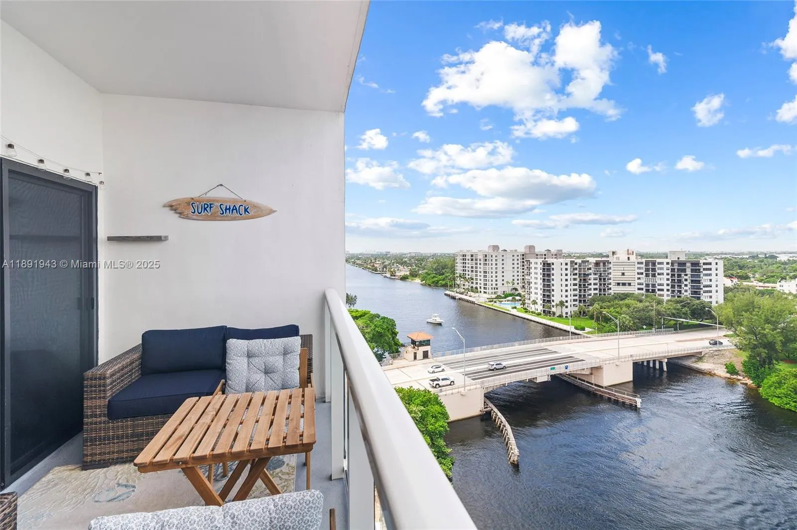 1401 N Riverside Dr, #1406
