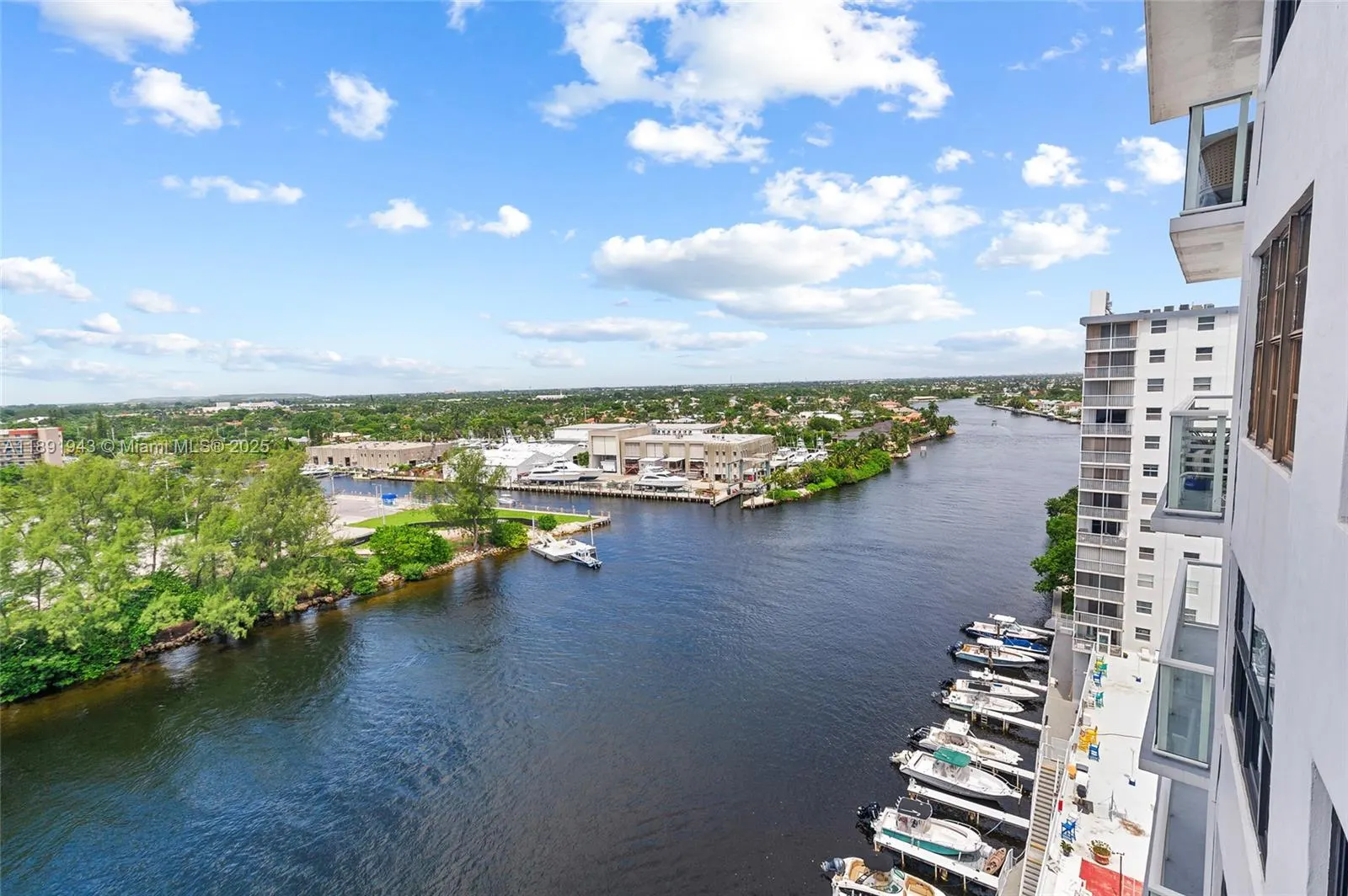 1401 N Riverside Dr, #1406