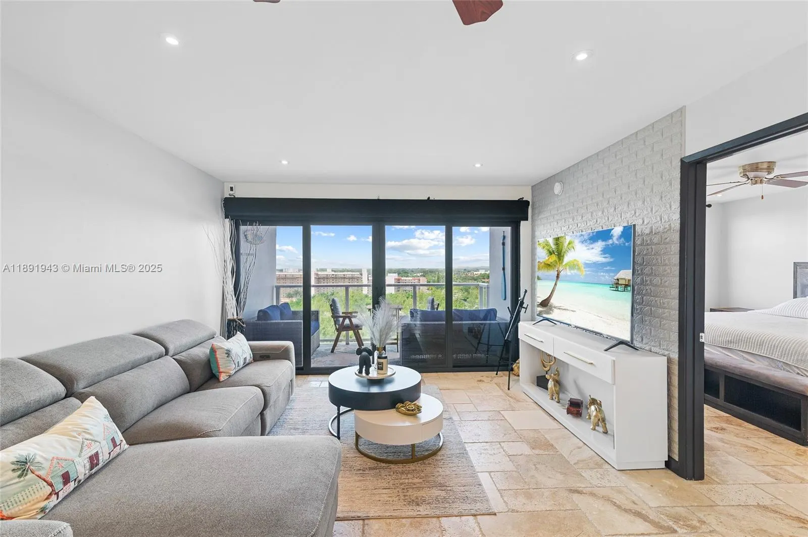 1401 N Riverside Dr, #1406