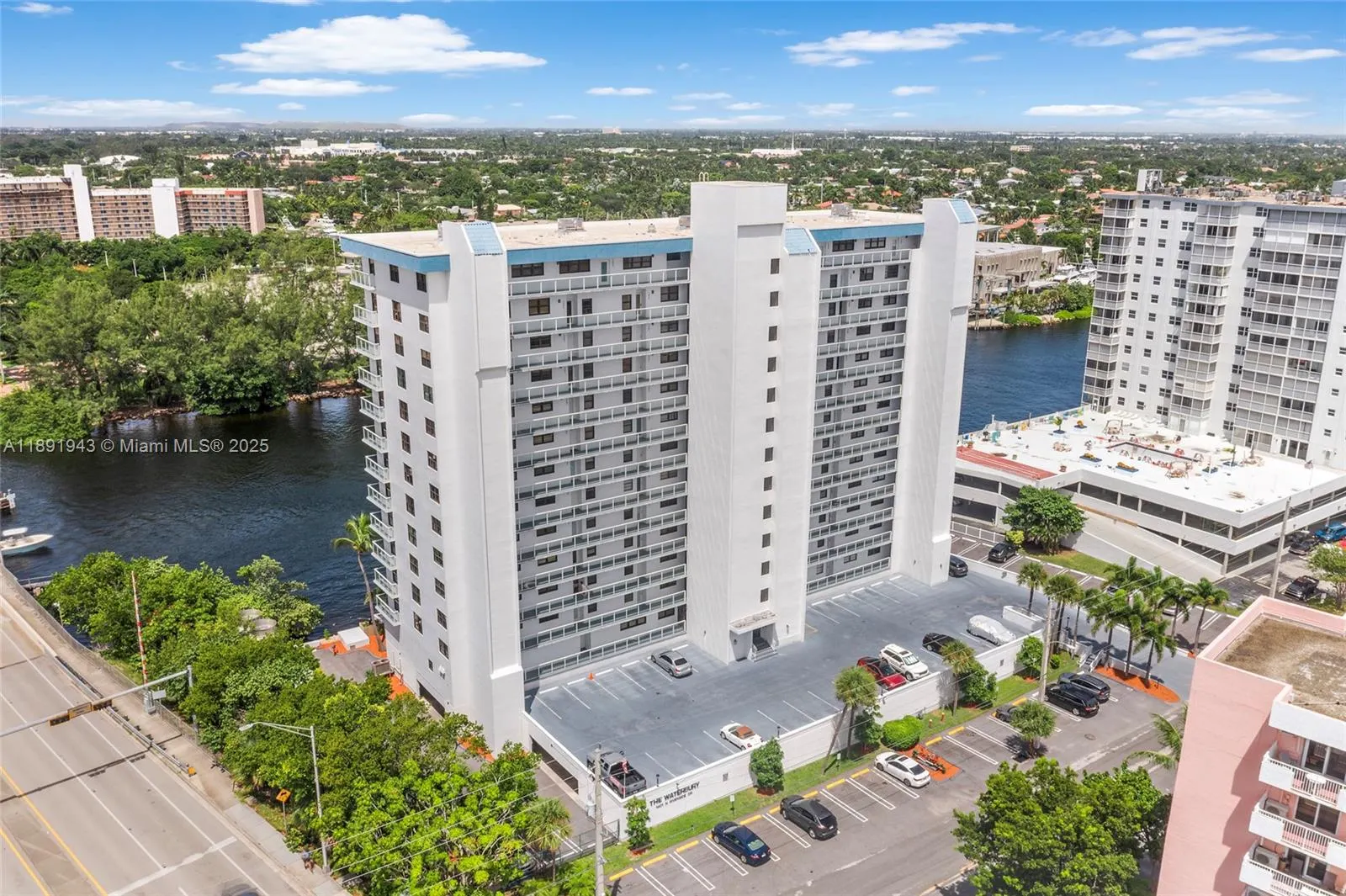 1401 N Riverside Dr, #1406