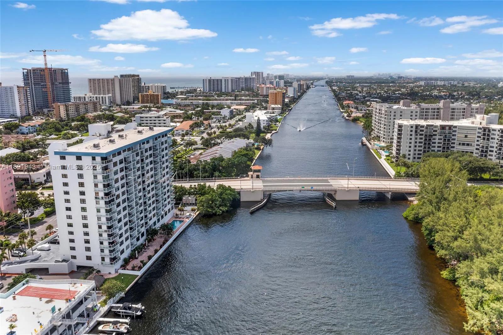 1401 N Riverside Dr, #1406